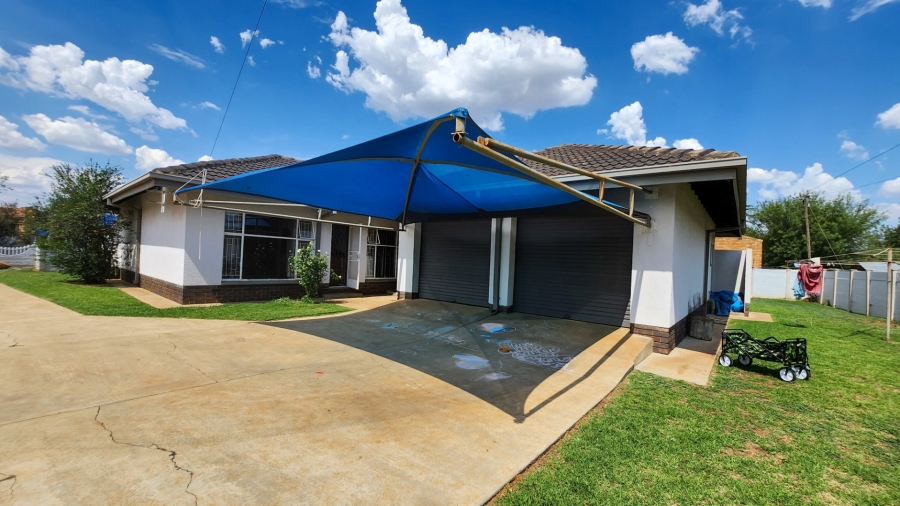 3 Bedroom Property for Sale in Stilfontein Ext 4 North West